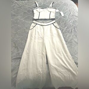 Brand new 2 piece set/ size Medium